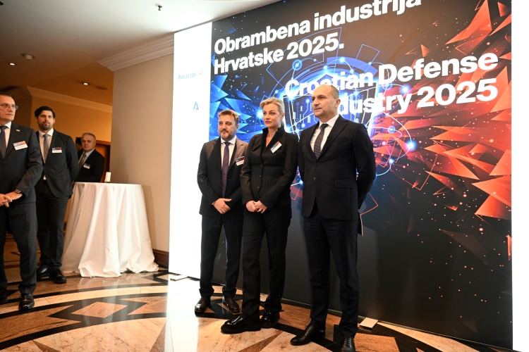 6 konferencija_obrana25-051125.jpg